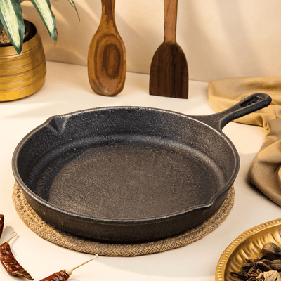 Cast Iron Skillet/ Fry Pan, Hand Seasoned, Perfect for Searing, Frying & Baking
